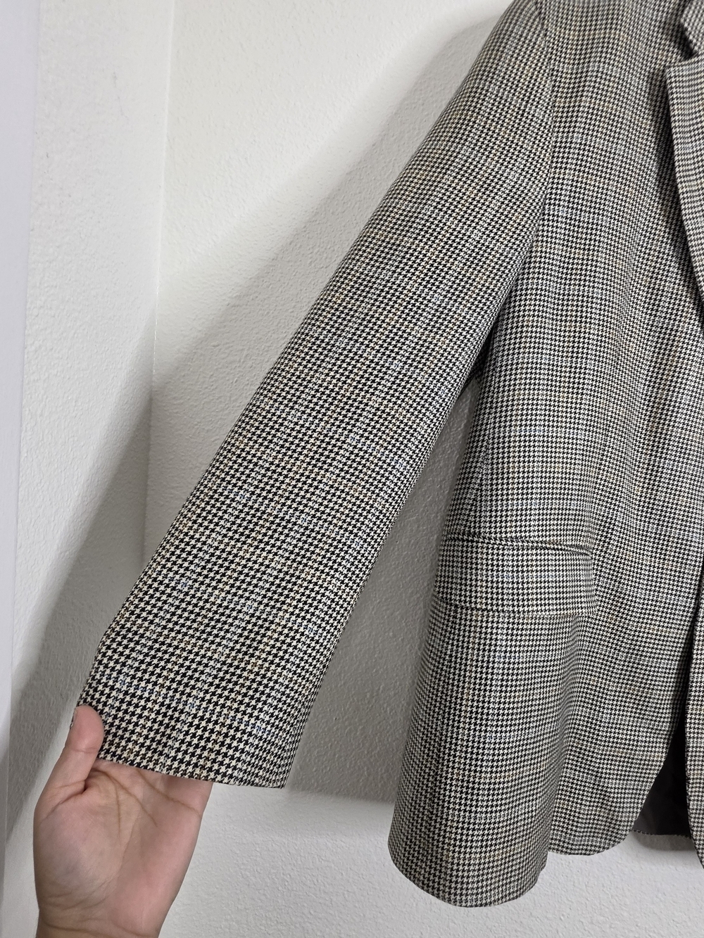 Chaps Men's 46R Silk Blazer Sport Coat Houndstooth Plaid Beige Blue Two Button - Picture 6 of 16